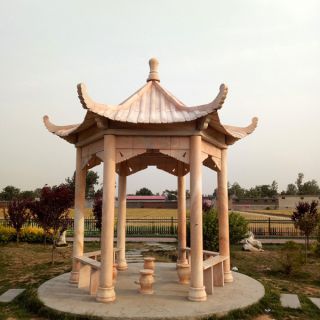 簡(jiǎn)單大方、質(zhì)樸厚重的四角涼亭造型