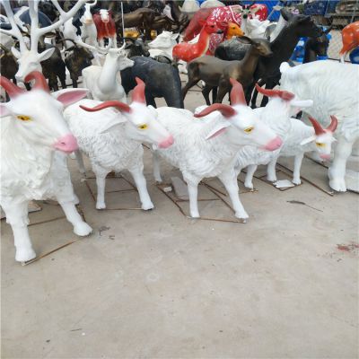 生態(tài)農場擺放玻璃鋼仿真山羊動物雕塑